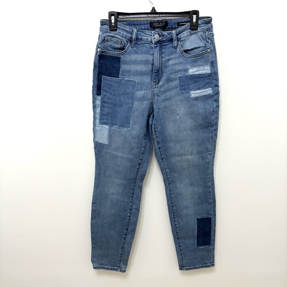 Judy Blue Boyfriend Fit Denim Patchwork Jeans Womens Size 30 - Picture 1 of 10